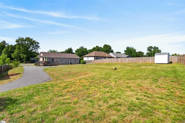 164 Old Furnace Road, Boiling Springs, SC 29316