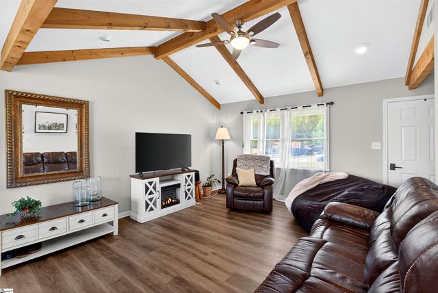 164 Old Furnace Road, Boiling Springs, SC 29316