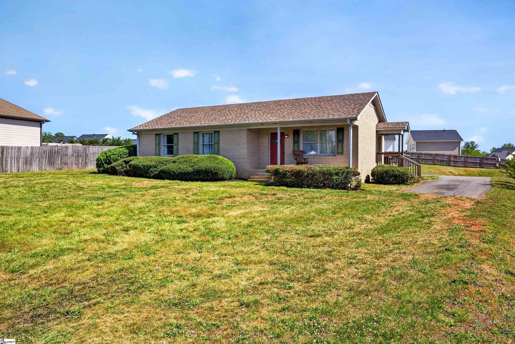 164 Old Furnace Road, Boiling Springs, SC 29316