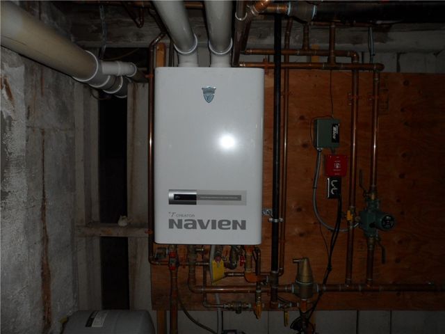 68 Evarts Street, Newport, RI 02840