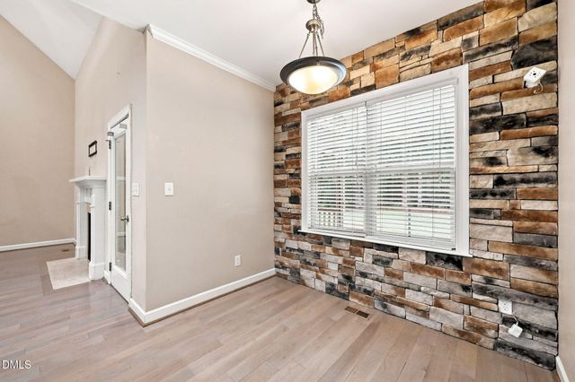 30 Banbury Road W, Zebulon, NC 27597