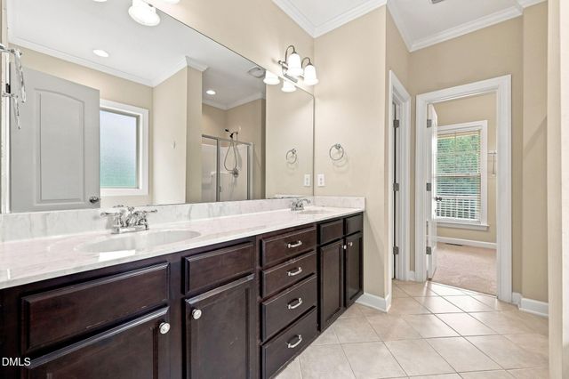30 Banbury Road W, Zebulon, NC 27597
