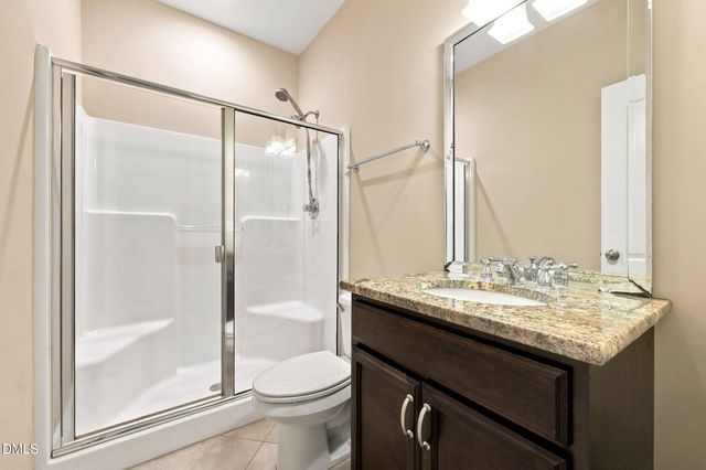 30 Banbury Road W, Zebulon, NC 27597