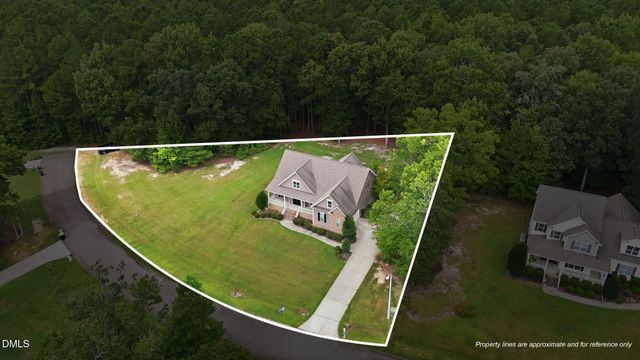 30 Banbury Road W, Zebulon, NC 27597