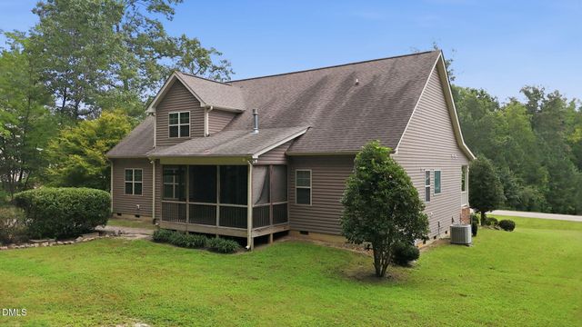 30 Banbury Road W, Zebulon, NC 27597