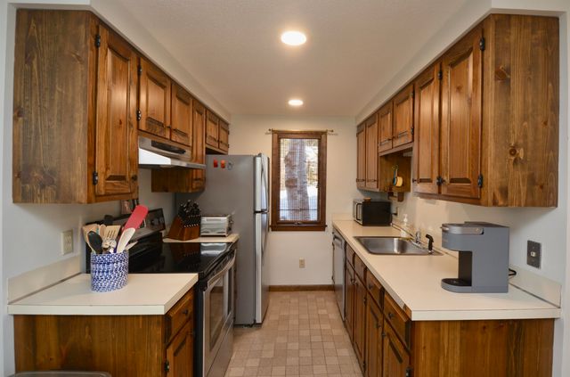 608 Otter Road, Grantham, NH 03753