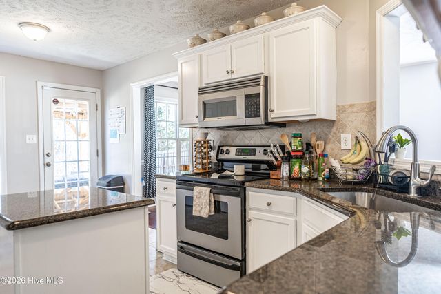 1101 Screech Owl Drive, Hope Mills, NC 28348