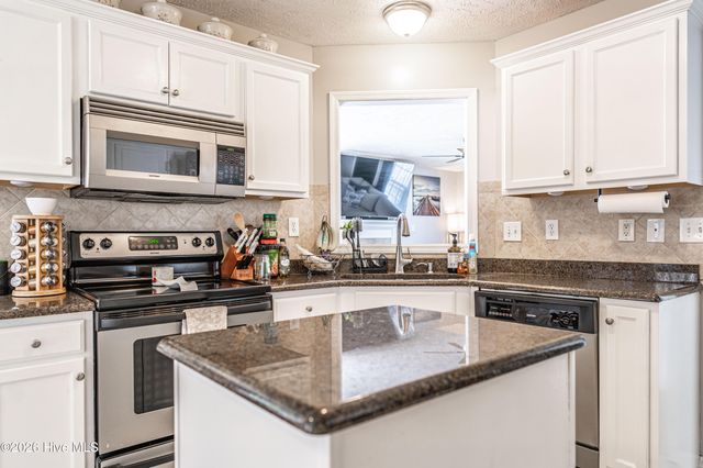 1101 Screech Owl Drive, Hope Mills, NC 28348