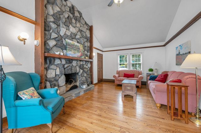 6 Murphy Circle, Framingham, MA 01701