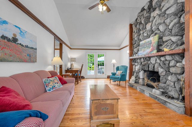 6 Murphy Circle, Framingham, MA 01701