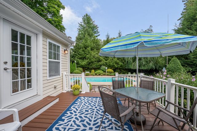 6 Murphy Circle, Framingham, MA 01701