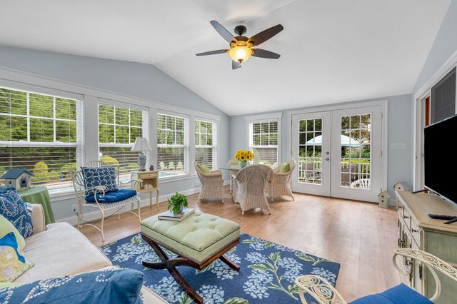 6 Murphy Circle, Framingham, MA 01701