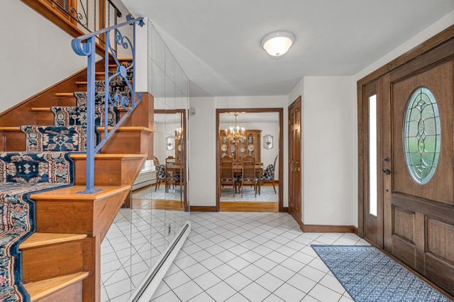 6 Murphy Circle, Framingham, MA 01701