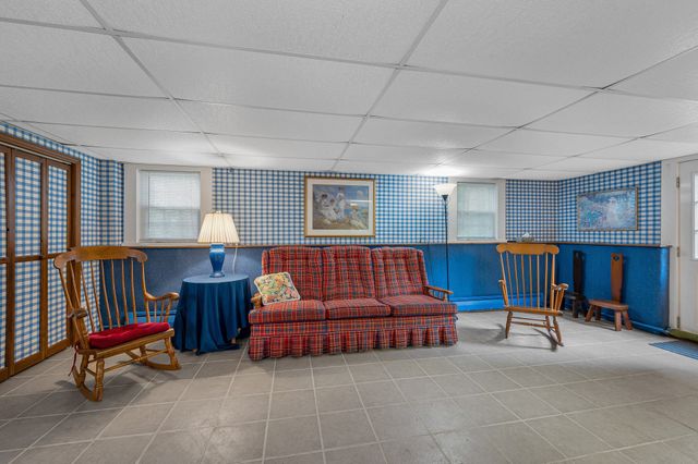 6 Murphy Circle, Framingham, MA 01701