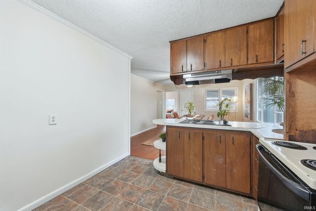 111 Marshall Avenue, Columbia City, IN 46725