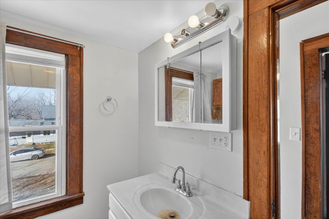 800 Ely Street, Alma, MI 48801