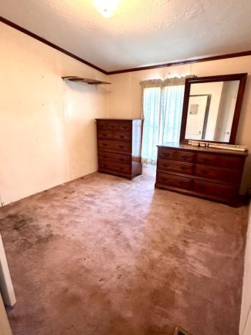 768 Neave Milford Road, Falmouth, KY 41040