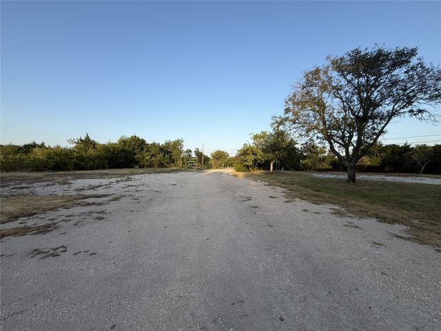 2505 W FM 875, Midlothian, TX 76065