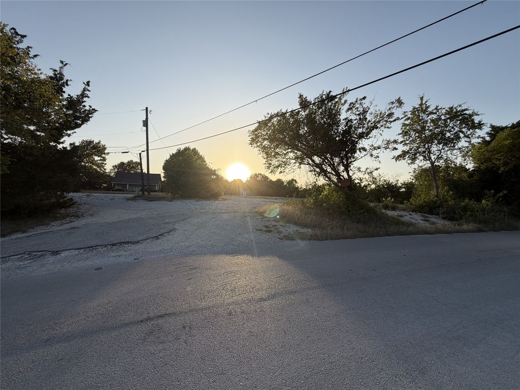 2505 W FM 875, Midlothian, TX 76065