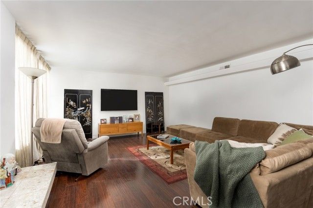 615 E Olive A, Burbank, CA 91501