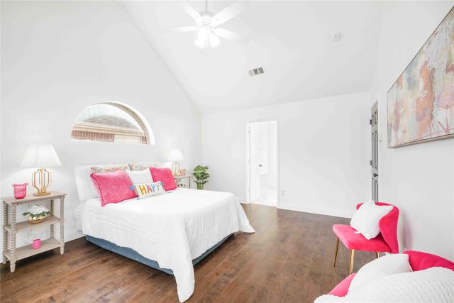 11157 Boulder Ridge Drive, Fort Worth, TX 76140