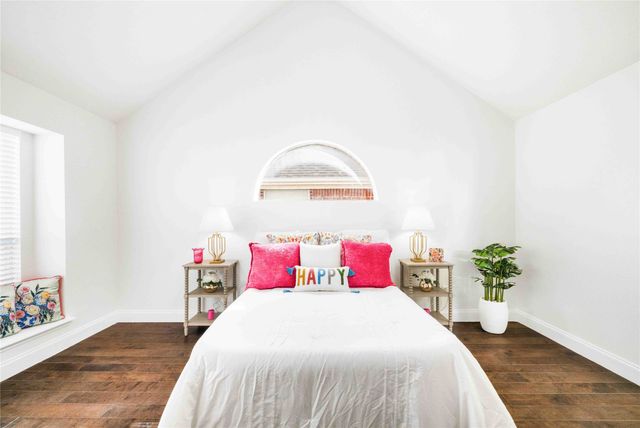 11157 Boulder Ridge Drive, Fort Worth, TX 76140