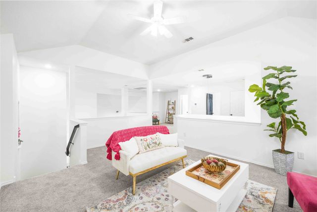 11157 Boulder Ridge Drive, Fort Worth, TX 76140