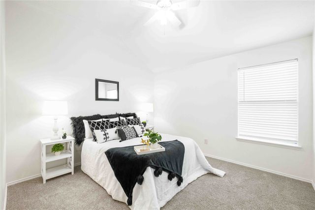 11157 Boulder Ridge Drive, Fort Worth, TX 76140