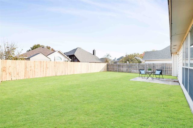 11157 Boulder Ridge Drive, Fort Worth, TX 76140