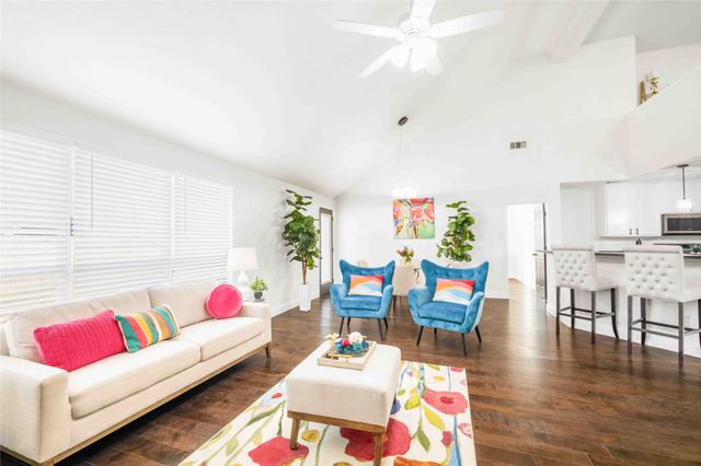 11157 Boulder Ridge Drive, Fort Worth, TX 76140