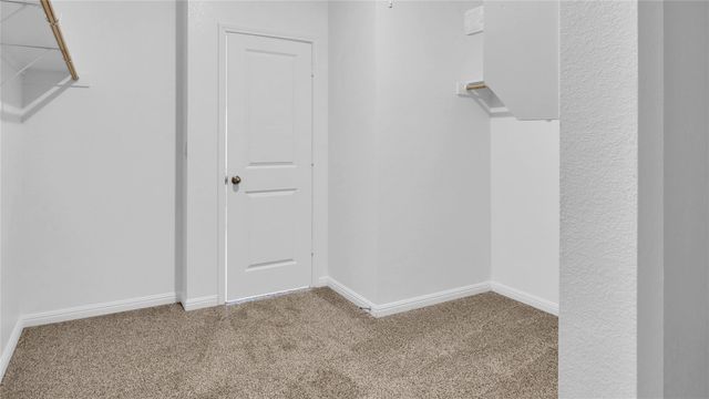 402 Mustang Lake CIR, Buda, TX 78610