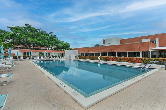 2600 SE Ocean Boulevard X14, Stuart, FL 34996