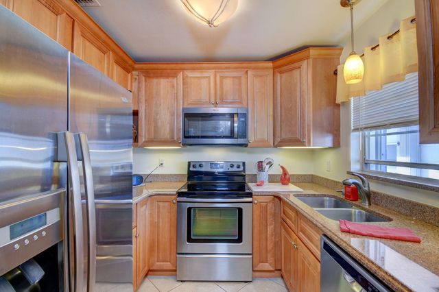 2600 SE Ocean Boulevard X14, Stuart, FL 34996