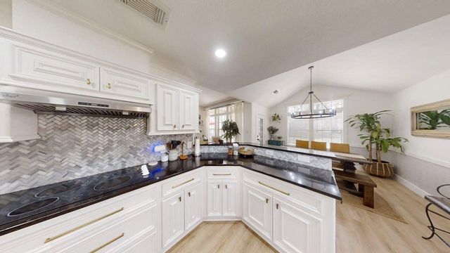 13934 Dolphin Drive, Willis, TX 77318