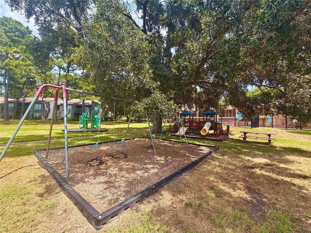 13934 Dolphin Drive, Willis, TX 77318