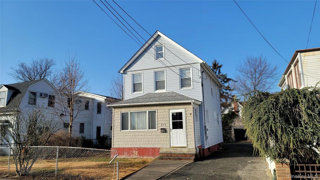 243 Allen Street, Lawrence, NY 11559