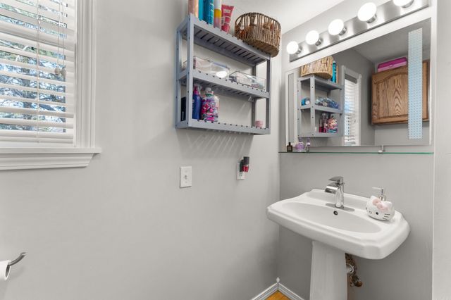 180 Contemporary Drive, Mountain Home, AR 72653