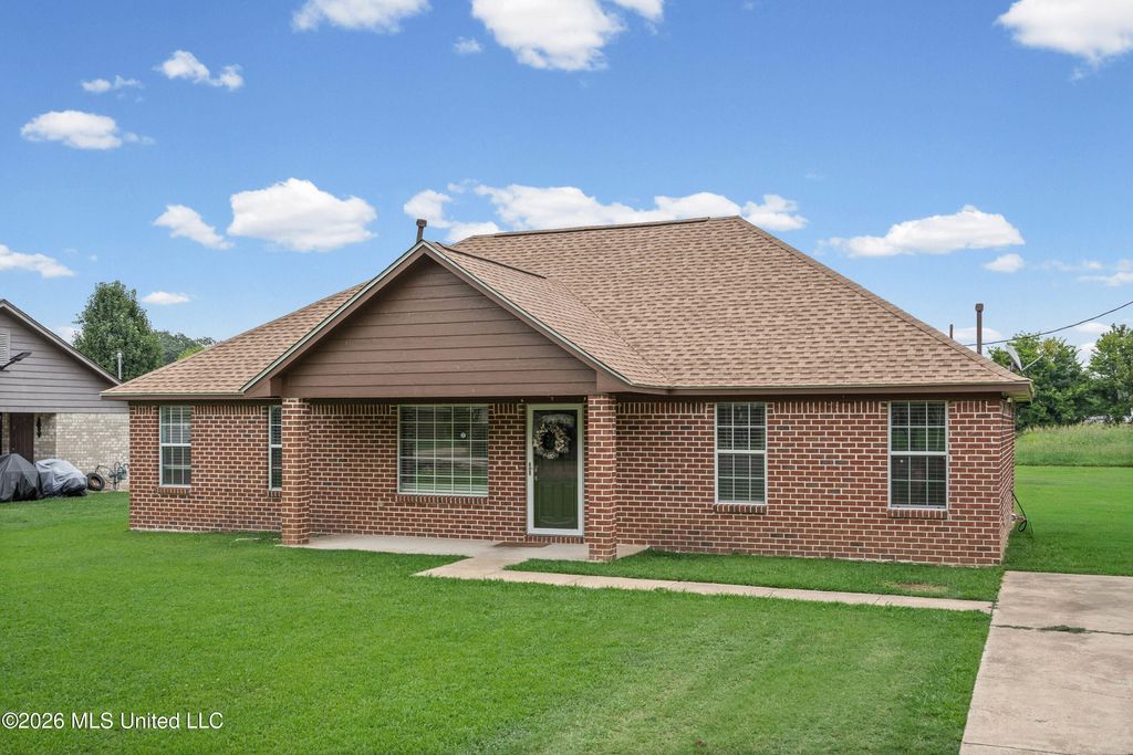 846 Friendship Drive, Tunica, MS 38676 — photo 2