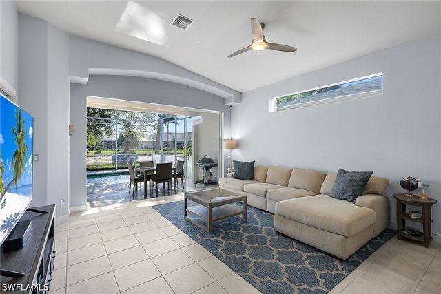 8616 Ibis Cove CIR, Naples, FL 34119