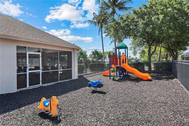 8616 Ibis Cove CIR, Naples, FL 34119