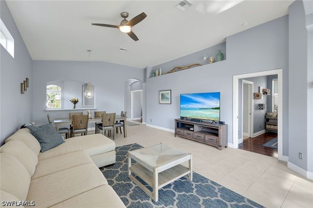 8616 Ibis Cove CIR, Naples, FL 34119