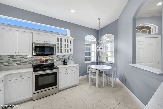 8616 Ibis Cove CIR, Naples, FL 34119