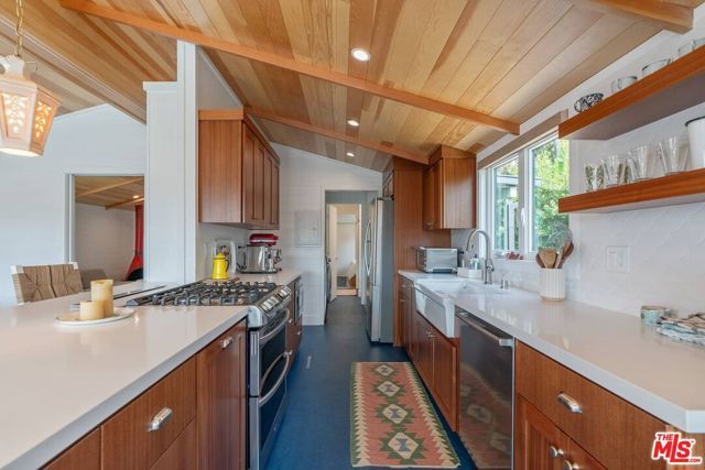 249 Paradise Cove Road, Malibu, CA 90265