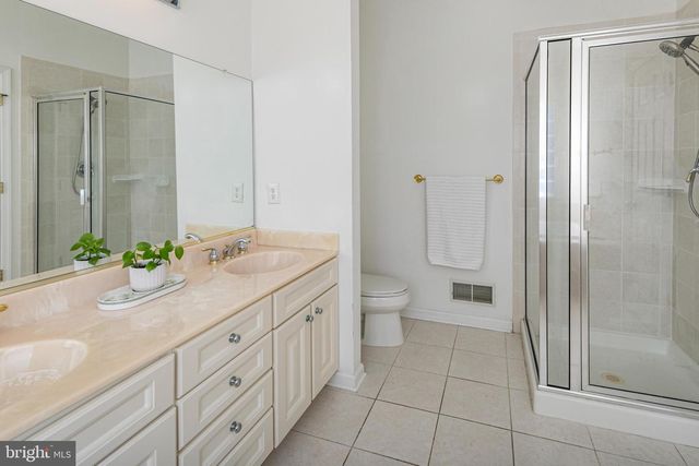 15 BETHPAGE DR, Skillman, NJ 08558