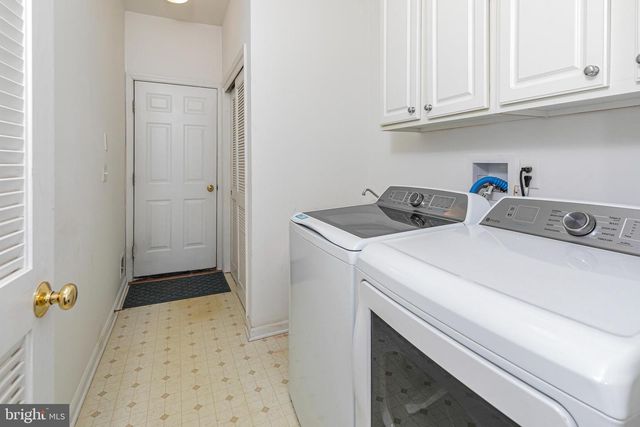 15 BETHPAGE DR, Skillman, NJ 08558