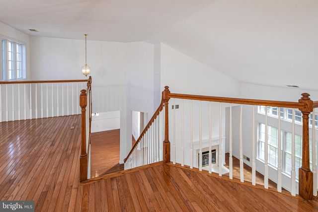 15 BETHPAGE DR, Skillman, NJ 08558