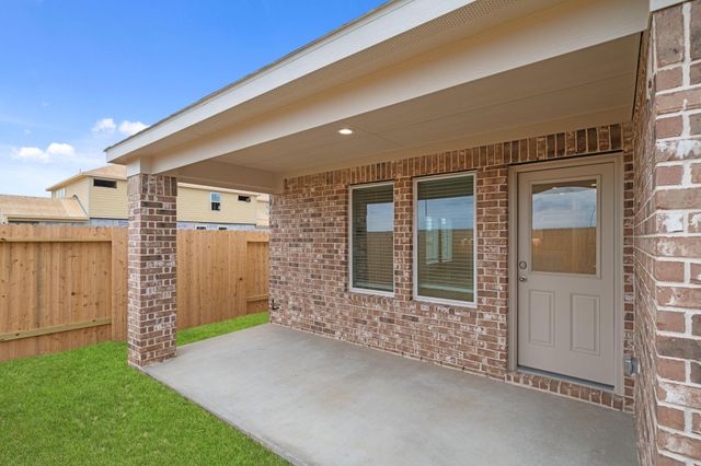 1739 Pecan Woods Lane, Conroe, TX 77301