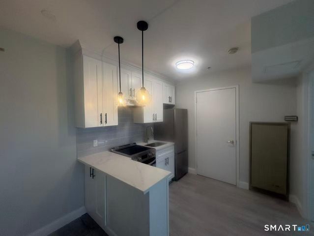 59 Courtland Avenue 2T, Stamford, CT 06902