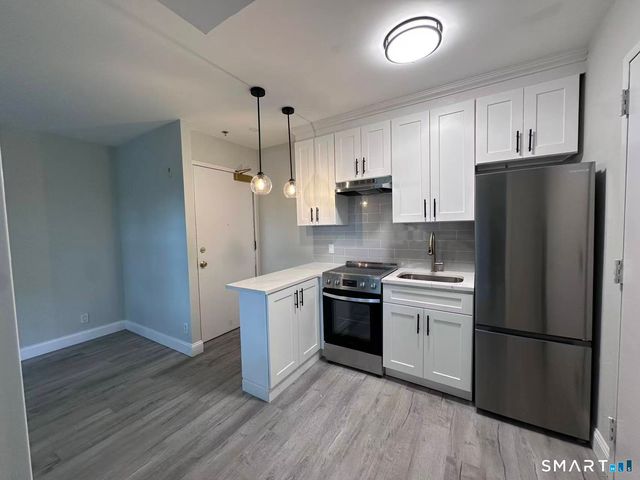59 Courtland Avenue 2T, Stamford, CT 06902