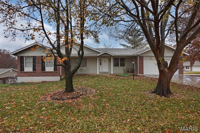 768 Cedar Glen Drive, Weldon Spring, MO 63304
